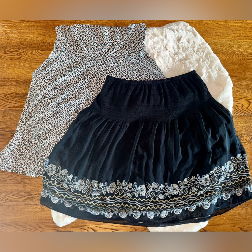 Max Studio Studio M Knee Length Small 2 Piece Skirt Lot